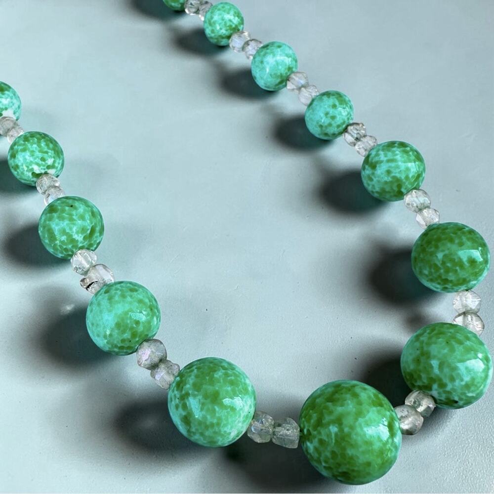 Vintage Czech Glass Necklace Art Deco Green Beads Mottled Beaded Graduated 925